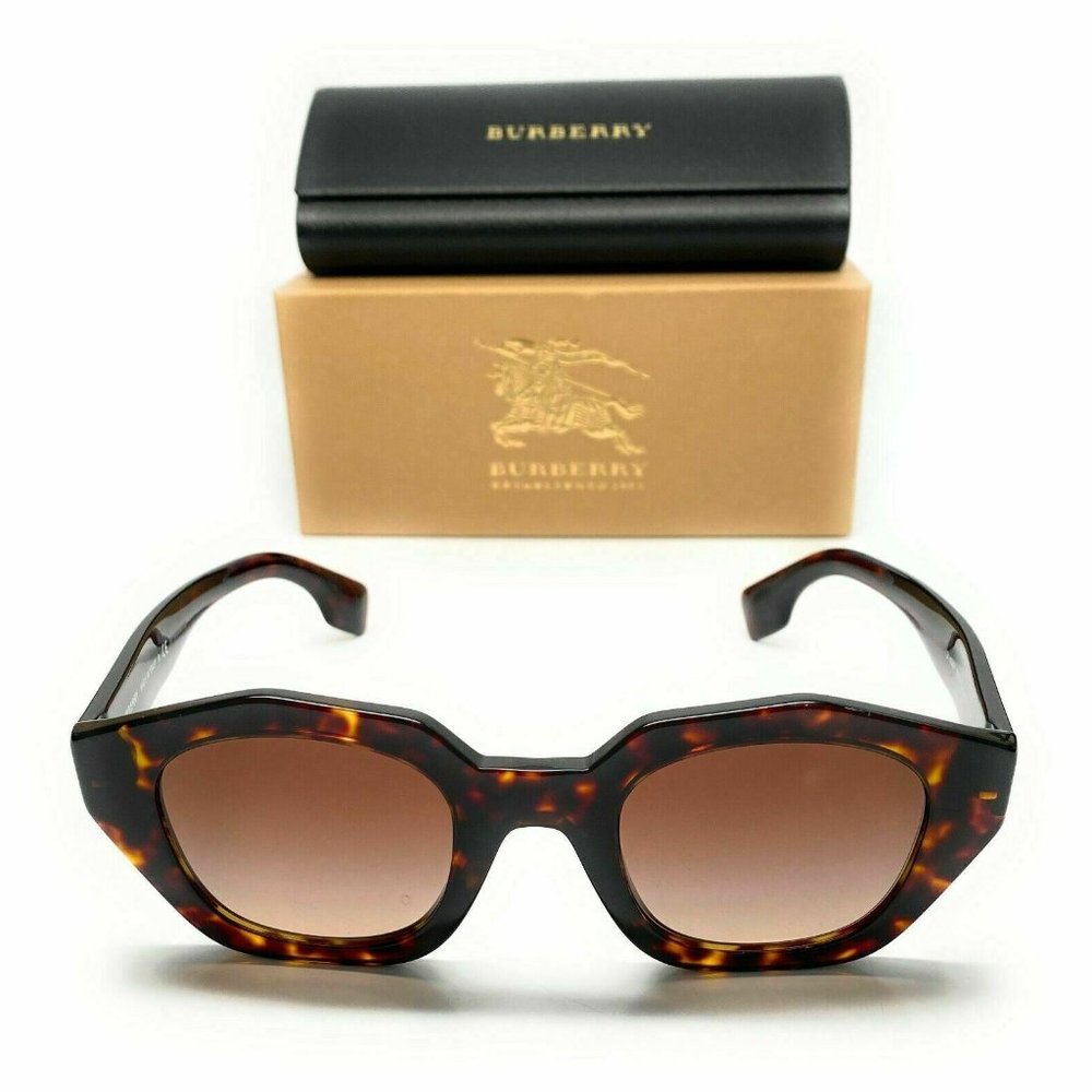 Burberry Women's Havana Sunglasses! - Picture 2 of 4